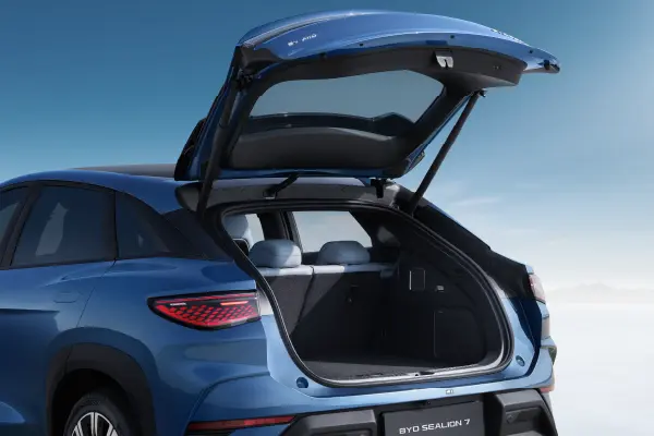 Hand-free-Electrically-Operated-Tailgate.webp